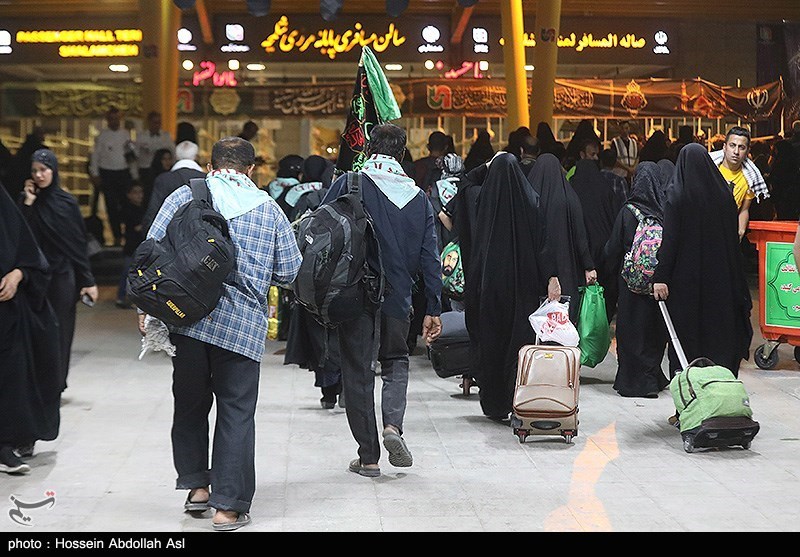 حضور انبوه زائران اربعین در مرز خسروی/ دیگر خبری از سکوت شبانه در مرز نیست + فیلم