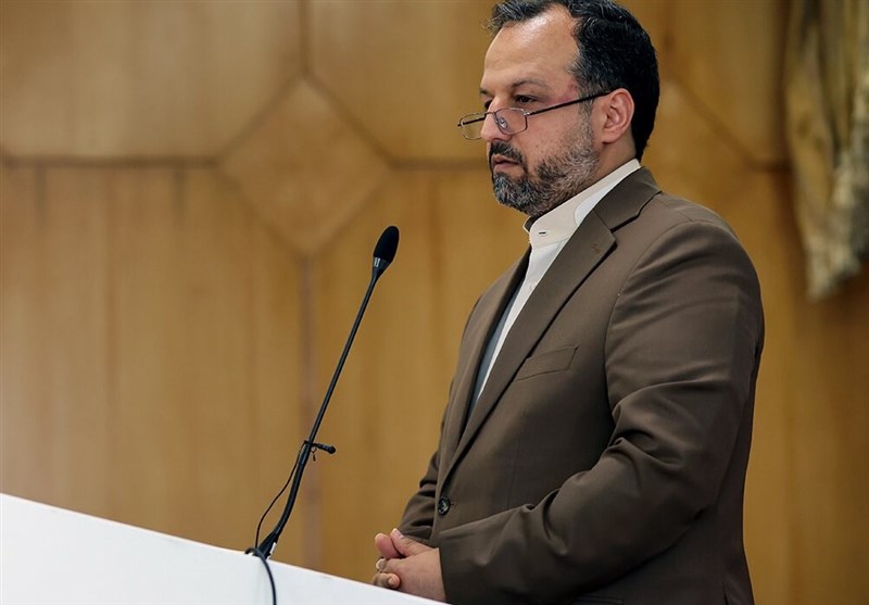 خاندوزی: رشد ۴ درصدی اقتصادی کشور