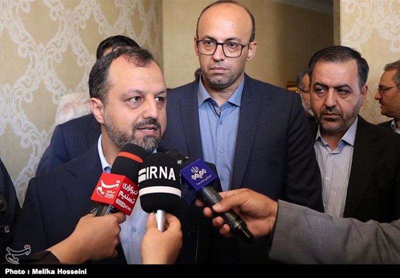 خبرخوش وزیر اقتصاد برای تولیدکنندگان؛ از هفته آینده ماشین آلات بخش تولید با سپرده چکی ترخیص میشود
