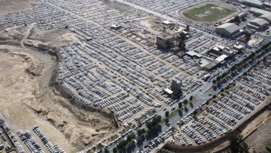 خودروهای رها شده شهر مهران به پارکینگ انتظام منتقل میشود