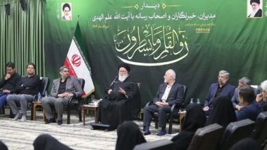 دیدار خبرنگاران مشهدی با آیتالله علمالهدی/ از هیچ رسانهای شکایت نکردهام