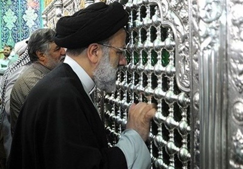 رئیس جمهور وارد قم شد/ گزارش رئیسی به مراجع تقلید از آخرین وضعیت کشور