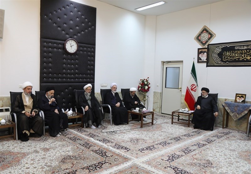 رئیسی: کشور را به تحریم گره نمیزنیم / حجاب در اولویت دولت