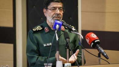 سردار شریف: سرویسهای متعددی پشت حادثه تروریستی شیراز قرار دارند/ پاسخ قاطعی خواهیم داد