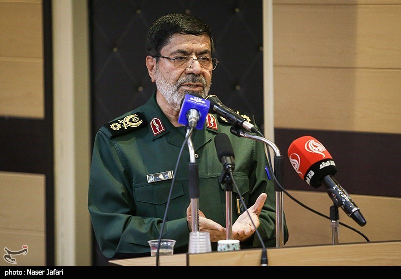 سردار شریف: سرویسهای متعددی پشت حادثه تروریستی شیراز قرار دارند/ پاسخ قاطعی خواهیم داد