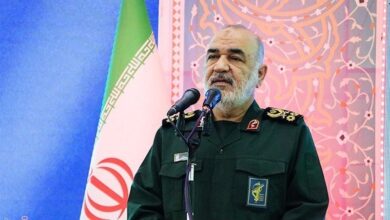 سرلشکر سلامی: در نبردی سخت شکستهای سهمگینی به دشمنان وارد کردهایم/ تا فتح آخرین قلهها از پای نخواهیم نشست