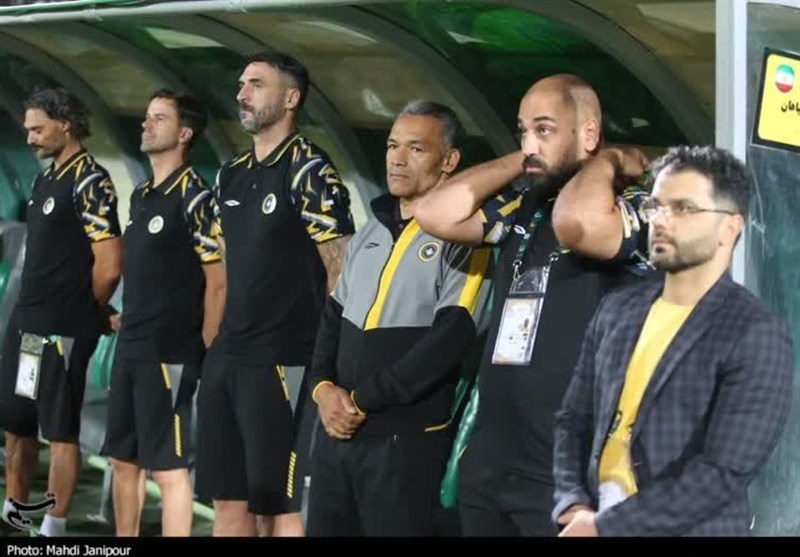 سرپرست سپاهان: انتظار داشتیم ذوبآهن تسهیلات بیشتری به هواداران سپاهان بدهد