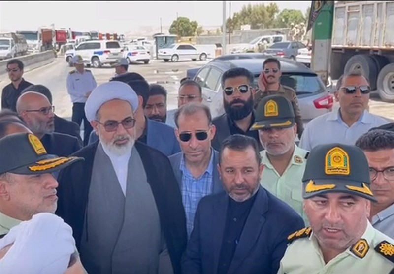 صفهای طولانی بازرسی خودرو در ایستگاه بازرسی نیریز؛ علت چیست؟ + فیلم