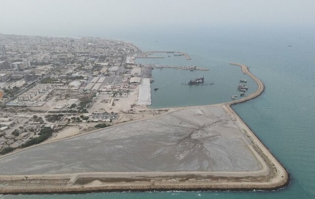 طرح توسعه بندر و لایروبی حوضچه بهمن قشم به بهرهبرداری میرسد