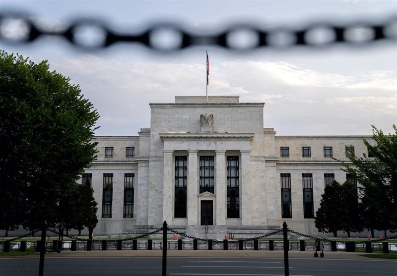 “فد” چگونه مردم آمریکا را به بند کشید؟ روایت نمایندۀ کنگره