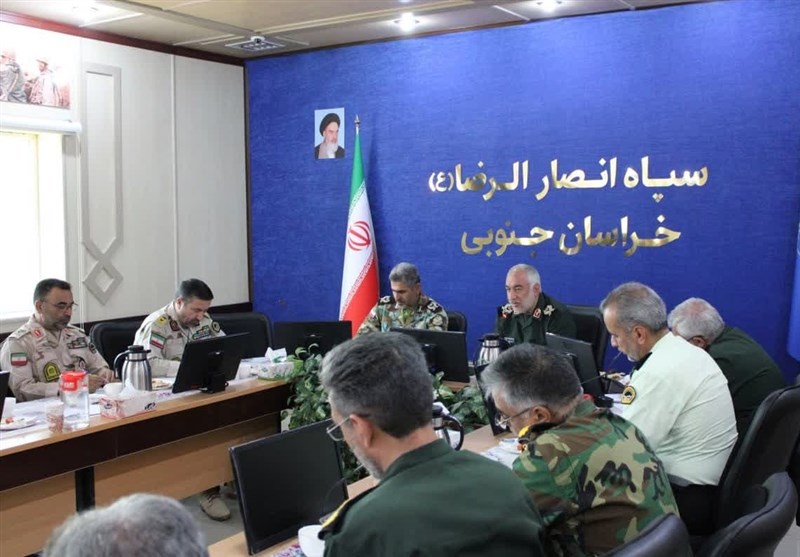 فرمانده سپاه خراسان جنوبی: پوزه “استکبار و سرسپردگان داخلی” را بر خاک میمالیم