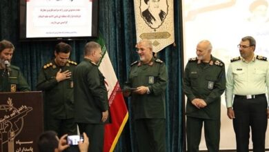 فرمانده نیروی زمینی سپاه: مرزنشینان در کنار نیروهای مسلح امنیت کشور را تامین میکنند