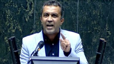 فروردین: حقوق کارمندان وزارت کشور و نیروهای فراجا افزایش پیدا کند