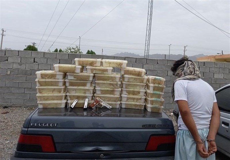 قاچاقچی فراری مواد مخدر در زاهدان زمینگیر شد