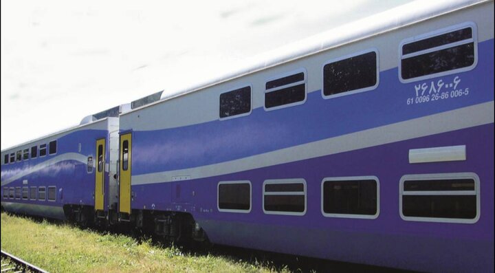 قطار فوقالعاده رجا در مسیر تهران- کرمانشاه راهاندازی شد