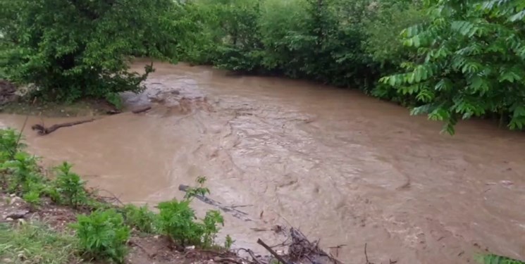 مردم تهران از اتراق در کنار رودخانهها خودداری کنند