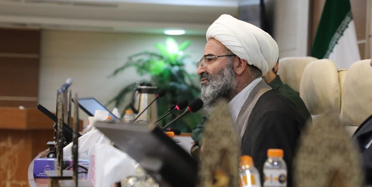 نماینده ولی فقیه در سمنان: خطر «سکولاریسم» و «تحجر» مساجد را تهدید میکند