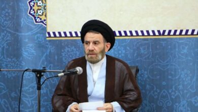 نماینده ولیفقیه در لرستان: دولتمردان کمر دیو بیکاری در لرستان را خم کنند