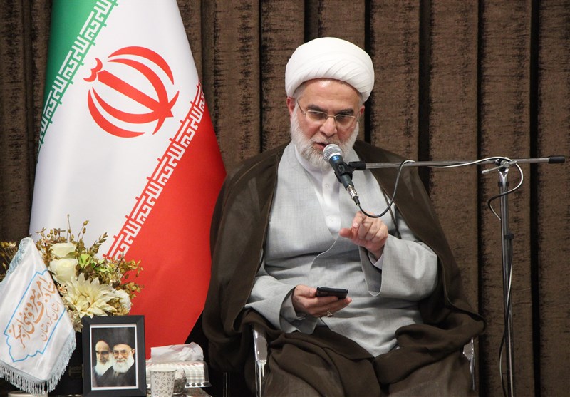 نماینده ولیفقیه در کردستان: موانع فعالیتهای فرهنگی برداشته شود