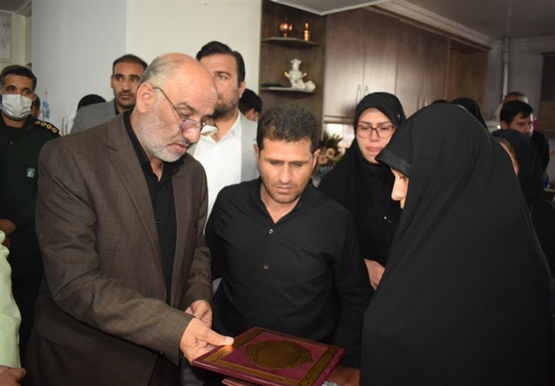 نیروهای مسلح در مسیر دفاع از امنیت جامعه تا پای جان ایستادهاند + تصویر