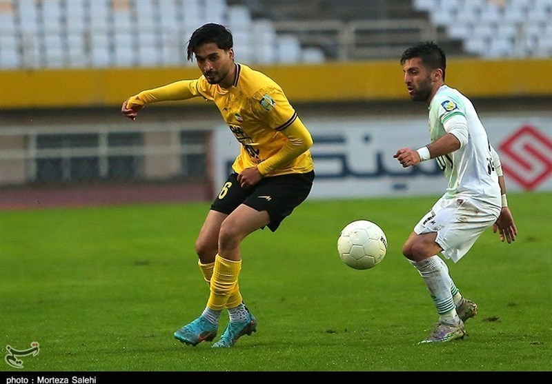 هافبک سپاهان: بازی با ذوب آهن سخت بود/ دست هواداران را میبوسم
