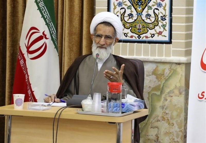 هفته دولت بهانهای برای بازیابی از خود و تبیین ارزشهای والای نظام است