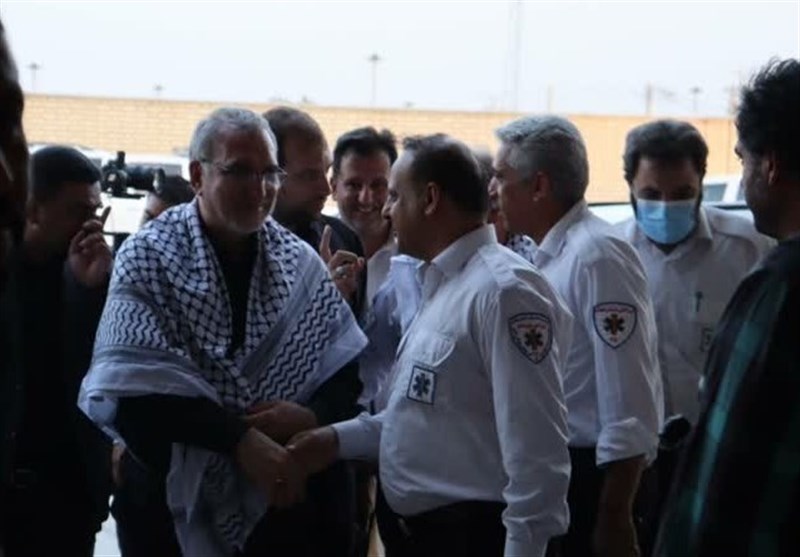 وزیر بهداشت: بیشترین زائران از پایانههای مرزی مهران و شلمچه عبور میکنند