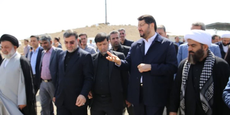 وزیر راهوشهرسازی از پروژه کنار گذر غربی قم بازدید کرد