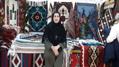 وقتی برای اشتغال سراغ فرشبافی میروی اما کارآفرین نمونه میشوی!