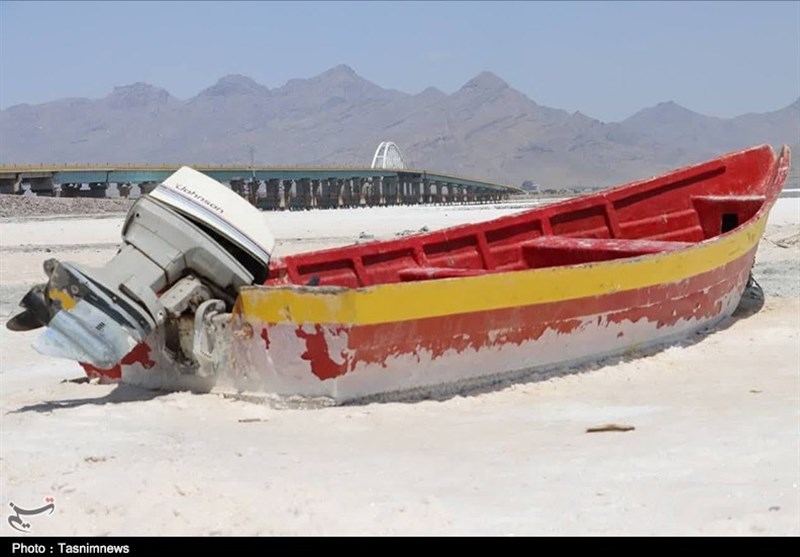 چرا دریاچه وان ترکیه در ۱۵۰ کیلومتری دریاچه ارومیه خشک نشده است؟