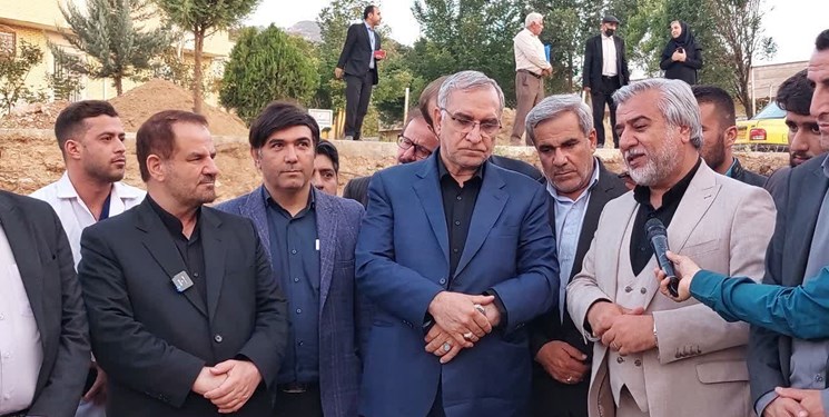 کلنگ بیمارستان ۳۲ تختخوابی پاتاوه و پل شهید نجفی سیسخت به زمین زده شد