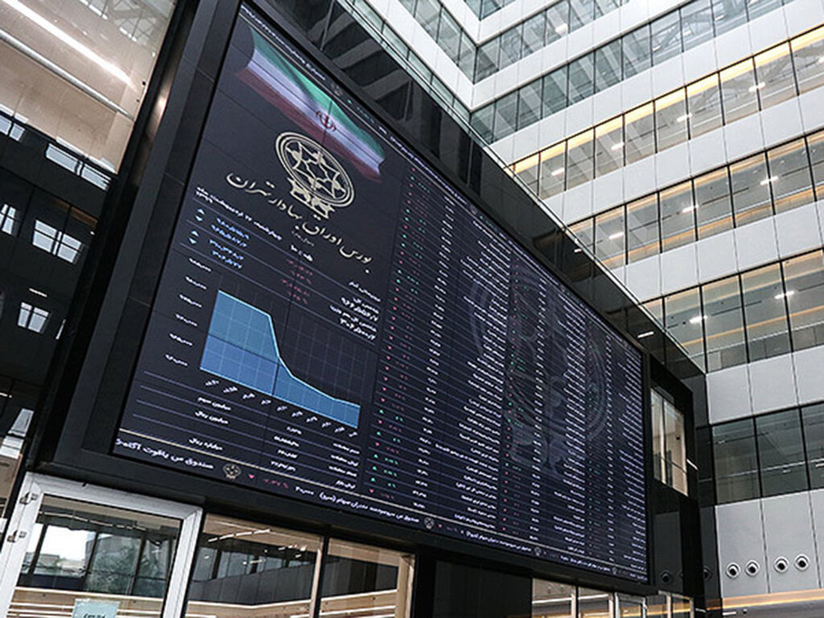 گروگانگیری از بورس با خودروسازان / بورس تنها با سهام خودرویی رشد میکند؟