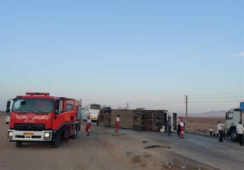 ۹ مصدوم در تصادف آزادراه خرمآباد ـ اراک
