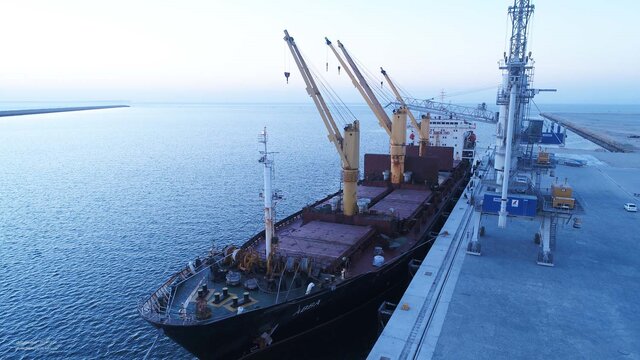 از فعالیت هندیها در چابهار تا وعده کاهش عمر ناوگان هوایی به ۲۰ سال