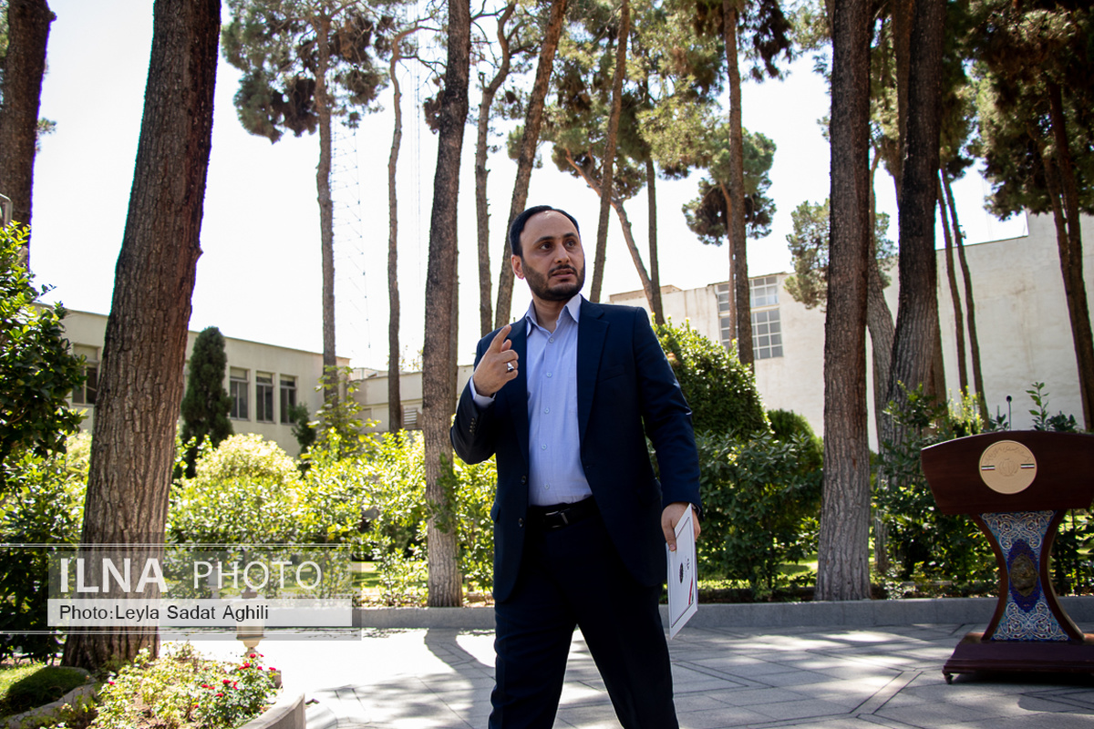 اعتبار گذرنامهها به ۱۰ سال افزایش مییابد