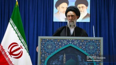 امام جمعه موقت اصفهان: ایران با حکمت، تلاش و تدین به قله نزدیک شده است