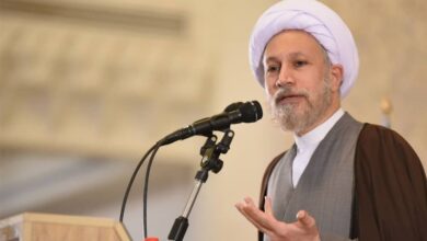 انتقاد امام جمعه شیراز از نازیباییهای اطراف حرم شاهچراغ (ع)