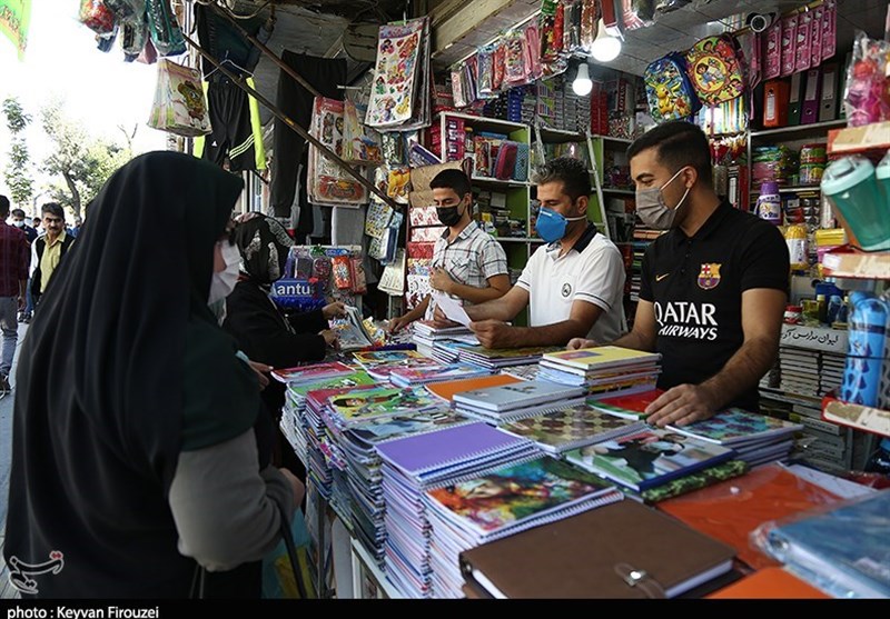 اهدای ۲۳۰۰ بسته لوازمالتحریر به دانشآموزان نیازمند «ننله» کردستان