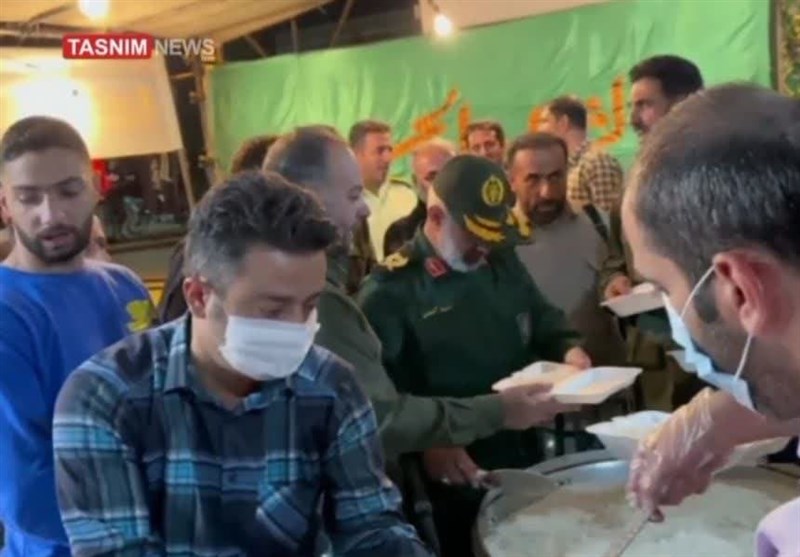 بازدید فرمانده سپاه کردستان از موکب پیامبر رحمت (ص) در سنندج+ فیلم