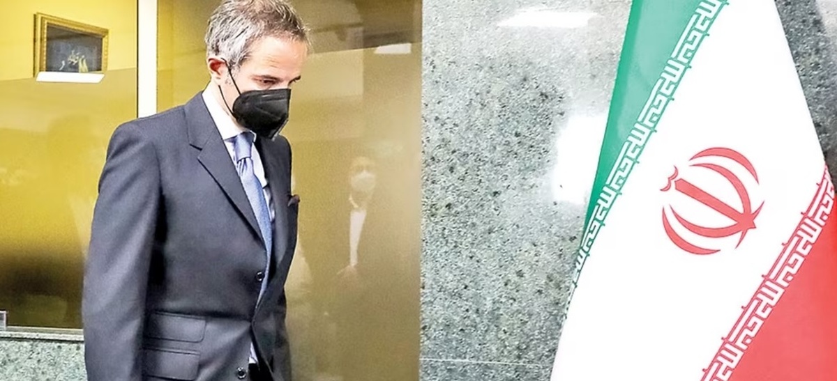 بررسی ابعاد اخراج بازرسان آژانس در پی صدور بیانیه تروئیکای اروپا/ ایران تا تعیین تکلیف مذاکرات، سیاست دو ستونی خود را در قبال آژانس دنبال میکند