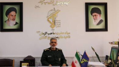 بسیج ۱۰۰۰ بسته لوازمالتحریر به دانشآموزان نیازمند کاشانی اهدا کرد