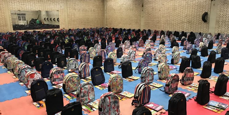 توزیع ۵ هزار بسته لوازمالتحریر بین دانشآموزان نیازمند کردستان