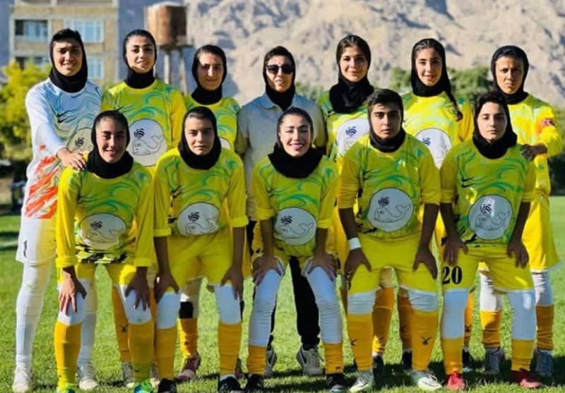 تیم فوتبال بانوان کامیاران در یک قدمی لیگ برتر/ آیا مسئولان حمایت میکنند؟