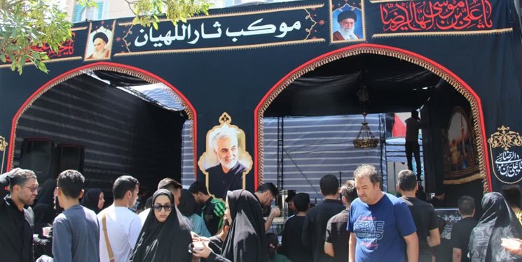 خدمت ثاراللهیان کرمان به مهمانان امام رئوف + تصاویر