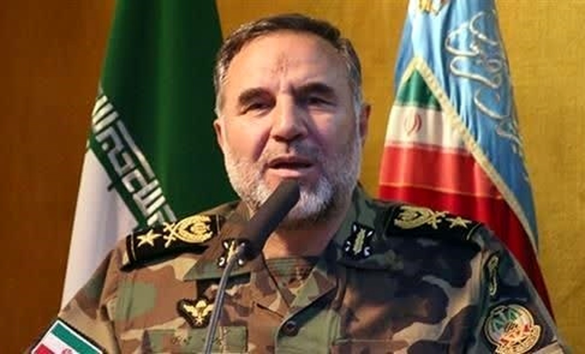 دشمنان را در هر لحظه و نقطهای رصد میکنیم