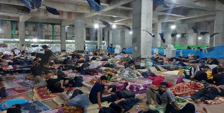 زائران «اربعین» در پناه خیمهگاه اهلبیت(ع)