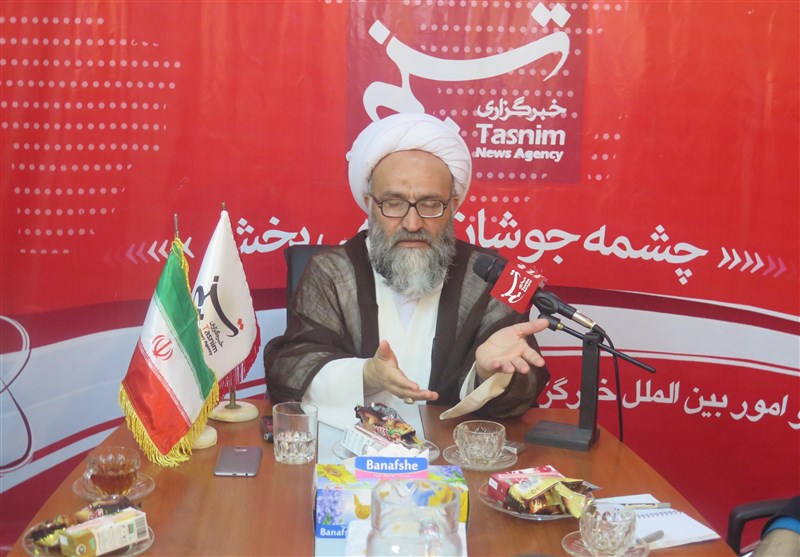 زیارت اربعین مدرسهای برای آموزش آزادگی و ایثار است