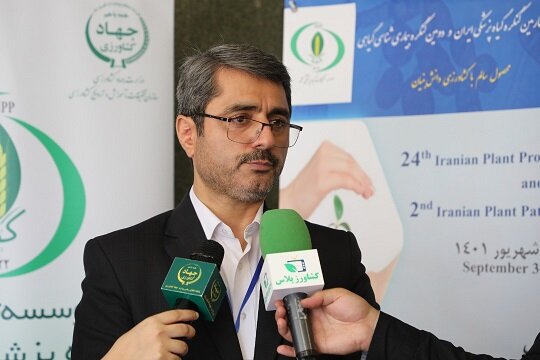 سالانه ۳۵ هزار تن آفتکش شیمیایی در کشور مصرف میشود