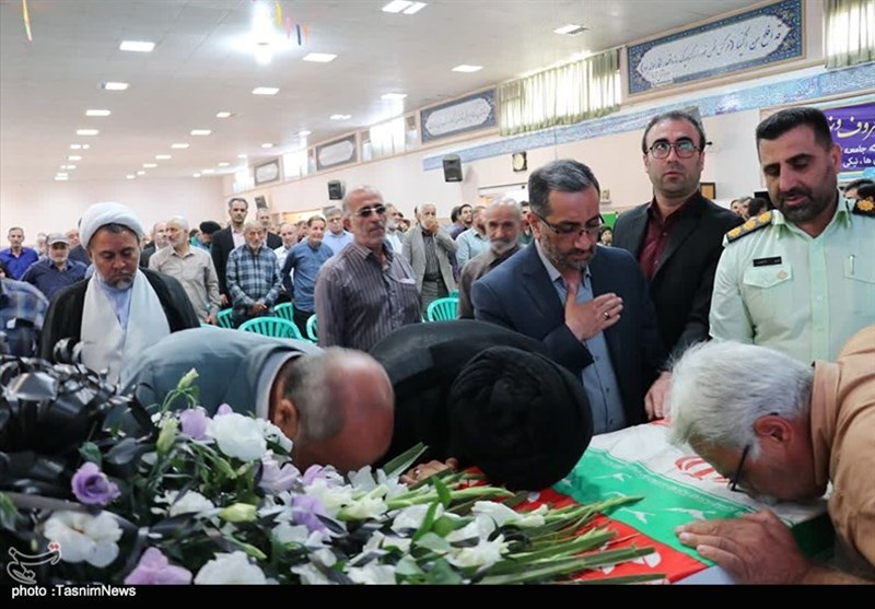 مراسم وداع با پیکر جانباز شهید “سیدهاشمی” برگزار شد + تصویر