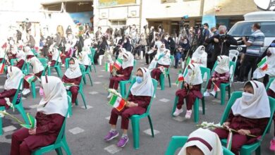 نواختن زنگ جشن شکوفهها برای ۲۴ هزار دانشآموز کلاس اولی استان بوشهر